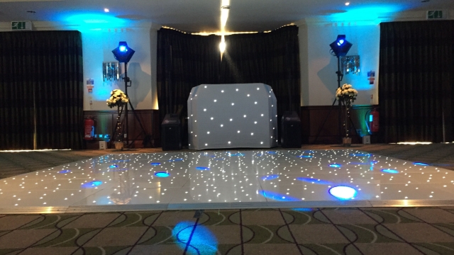 Dance the Night Away: Unveiling the Secrets of a Marvelous Wedding DJ